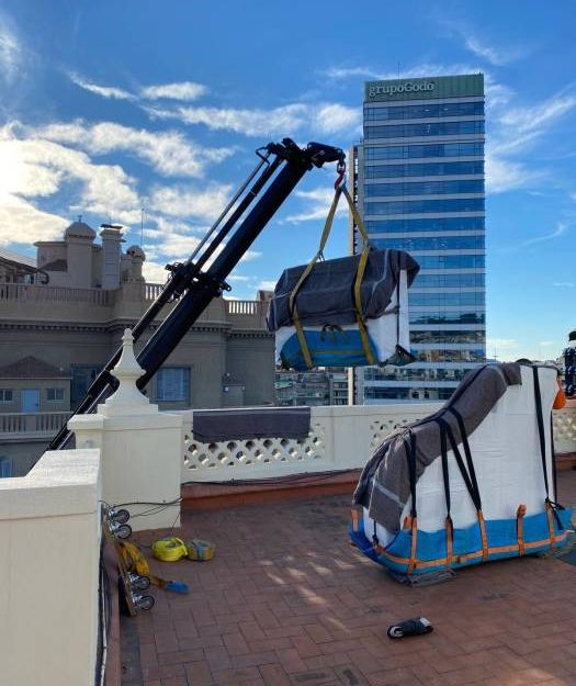 Grua especifica para elevar pianos