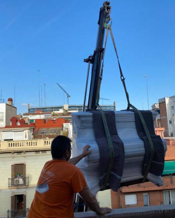 Plataformas y gruas para subir pianos
